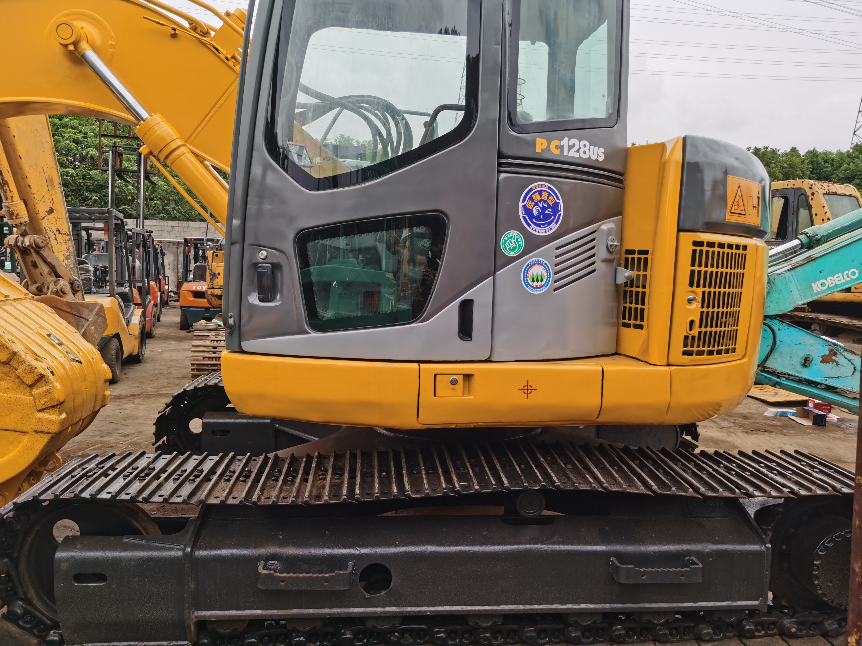Komatsu PC128US Excavator