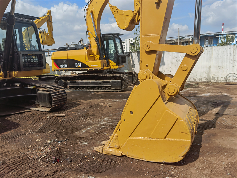 Caterpillar 330d excavator