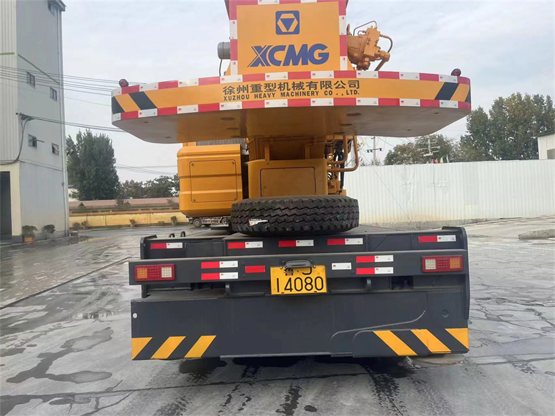 xcmg qy50 50ton truck crane