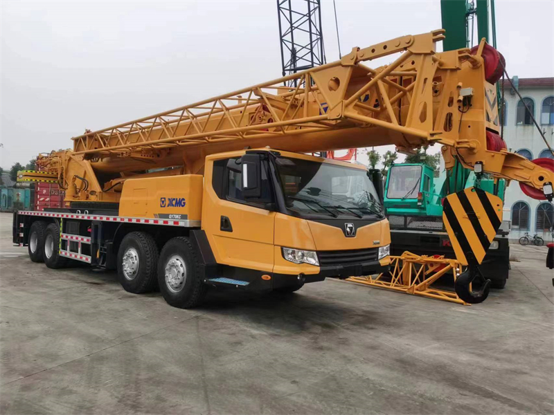China crane xcmg 70ton QY70k truck crane