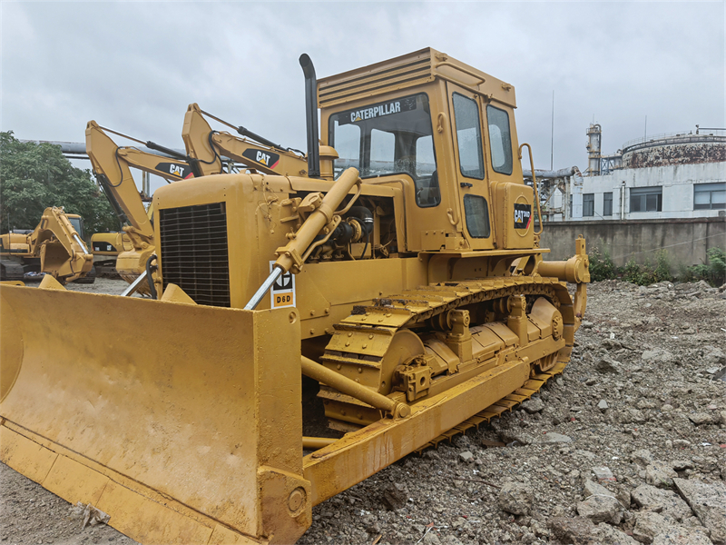 Caterpillar D6D  Bulldozer