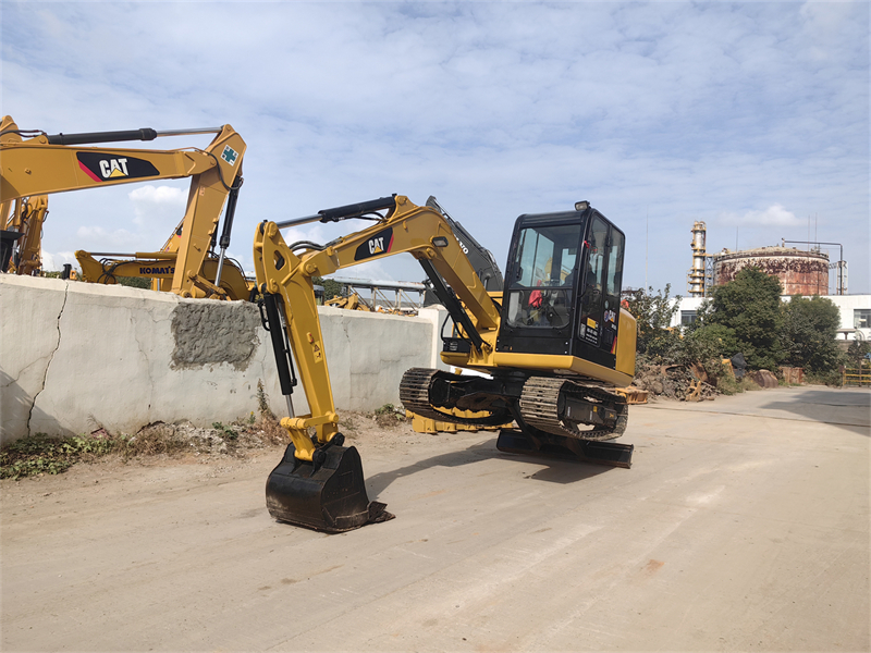 caterpilar cat 305.5 mini excavator