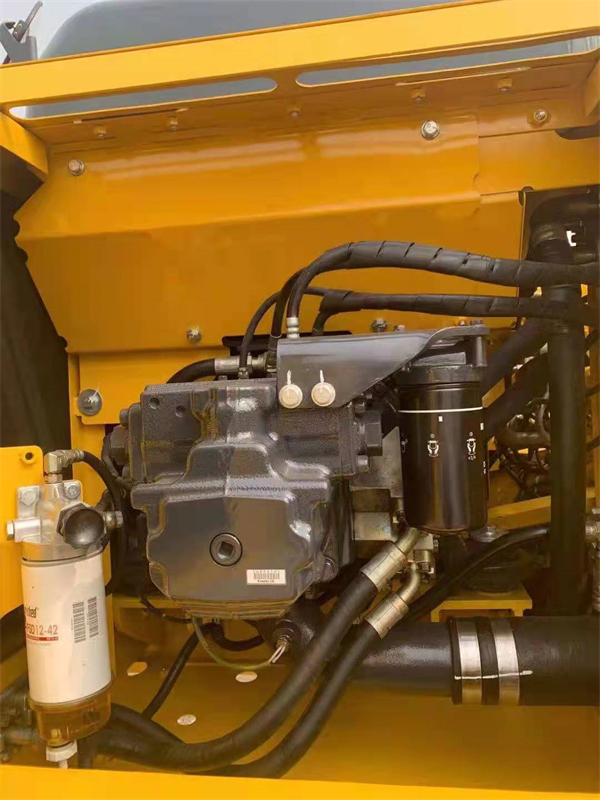Komatsu PC200-8N1 Excavator