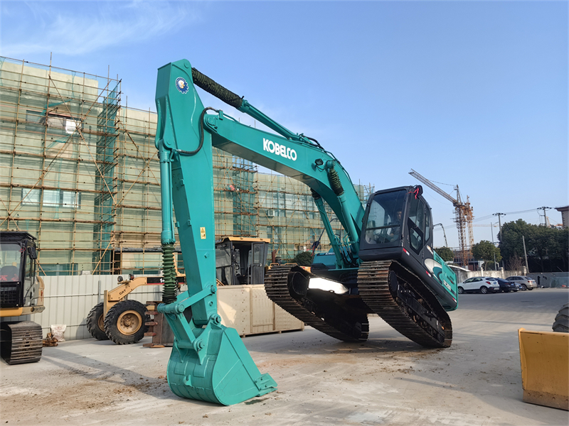 KOBELCO 200 EXCAVATOR SK200-8