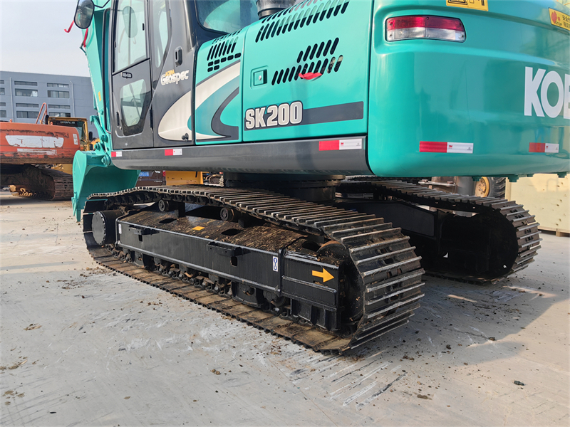 KOBELCO 200 EXCAVATOR SK200-8
