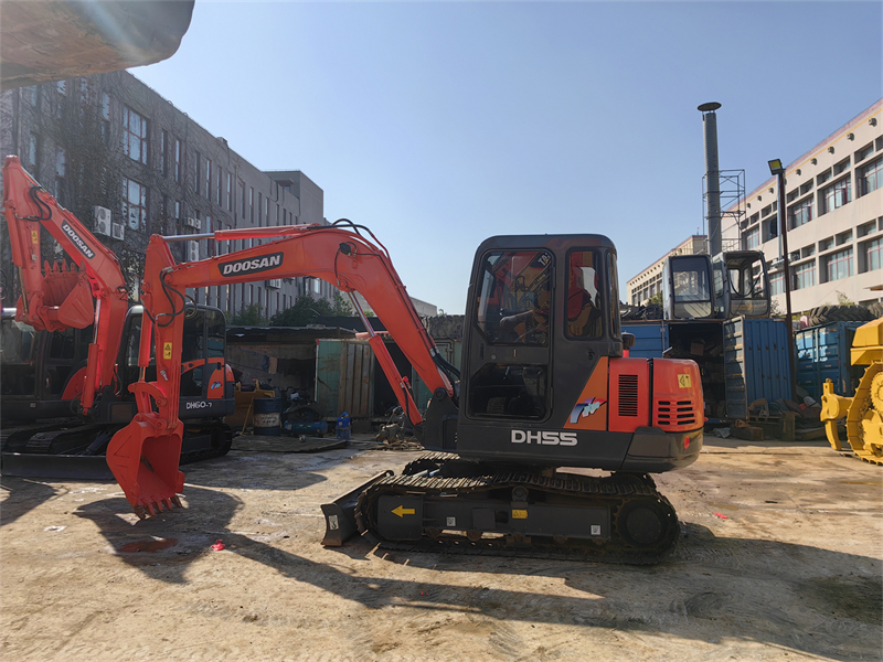 doosan dh55 excavator for sale