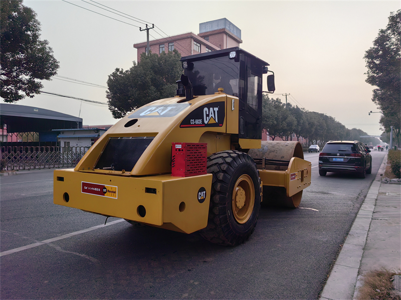 Caterpillar compactor CS-683E Road Roller