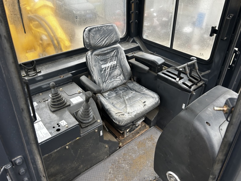 SHANTUI SD32  Bulldozer