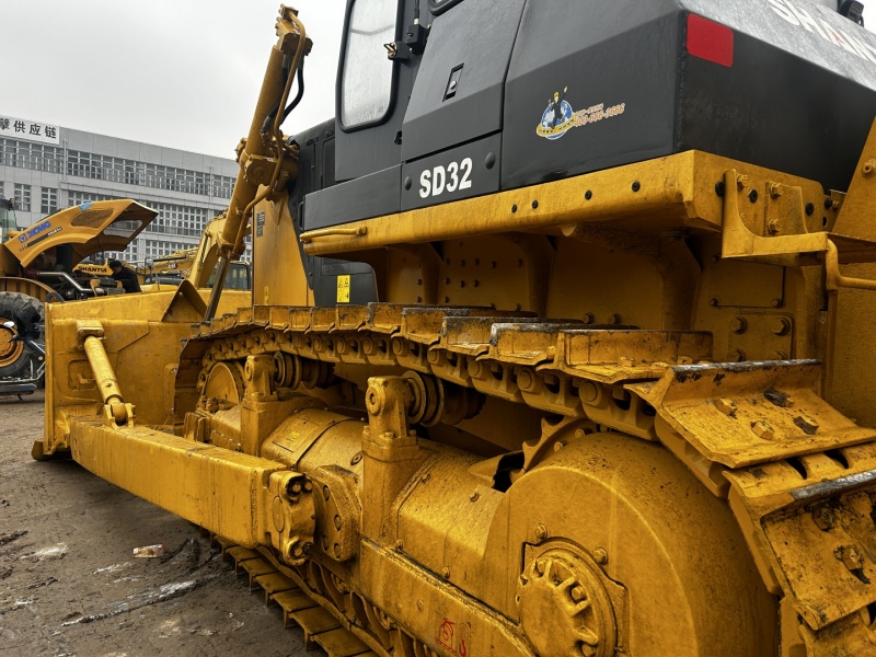 SHANTUI SD32  Bulldozer
