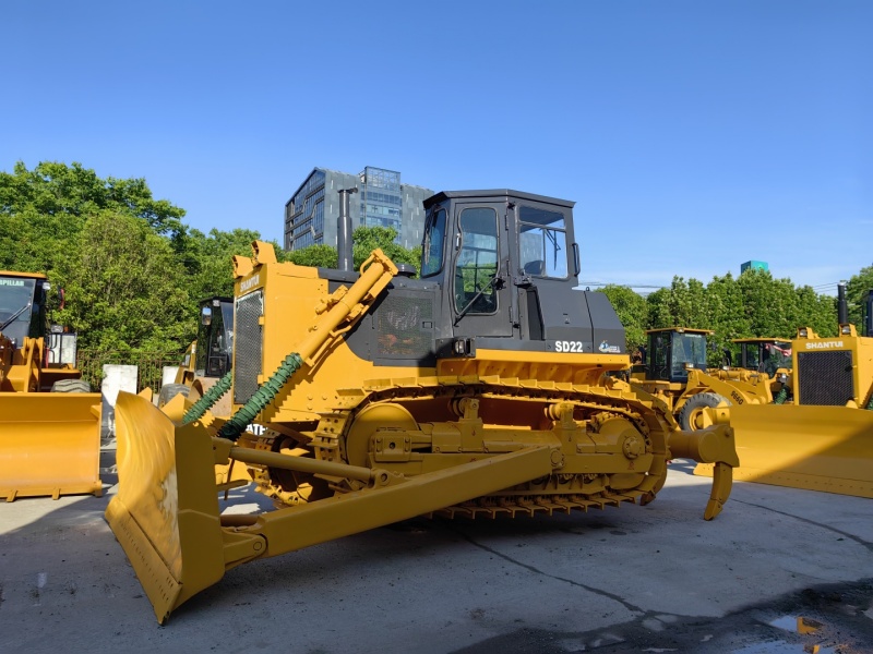 Shantui bulldozer SD22 almost new