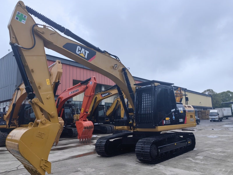 Used Cat 320D2 Excavator