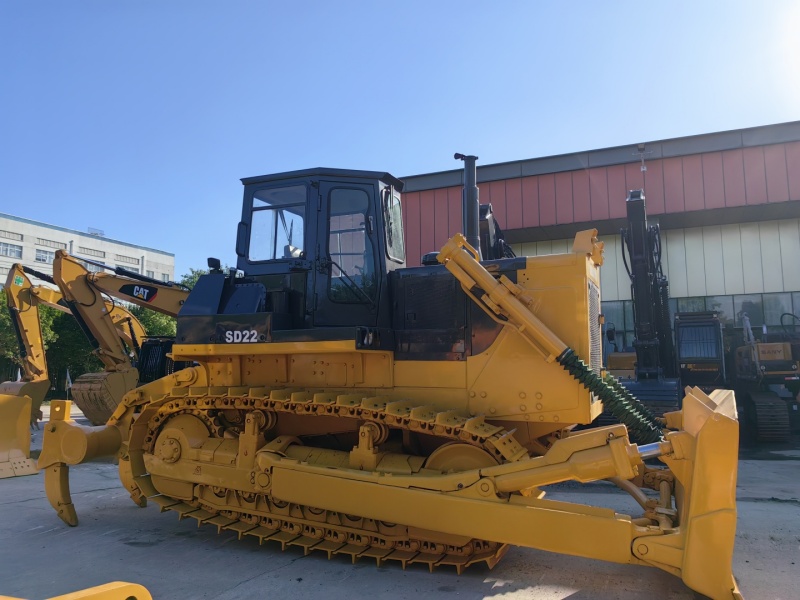 Shantui bulldozer SD22 almost new
