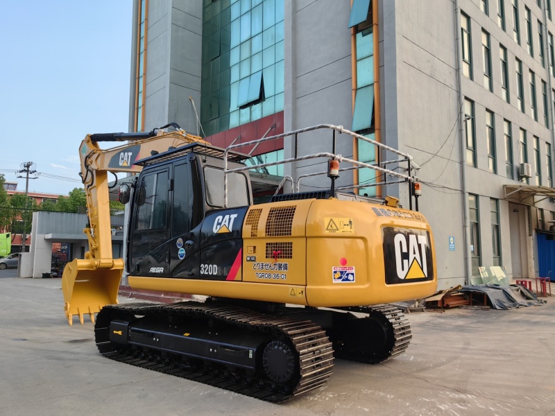 Caterpillar 320d excavator