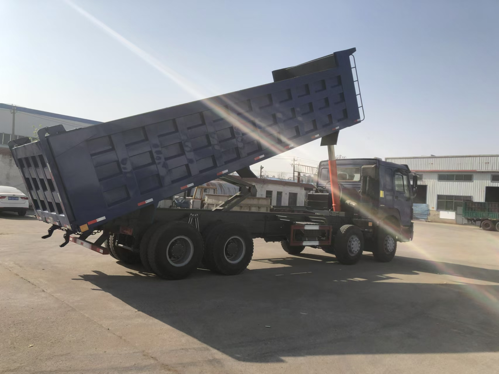 Howo 12 wheels dump truck 4x8