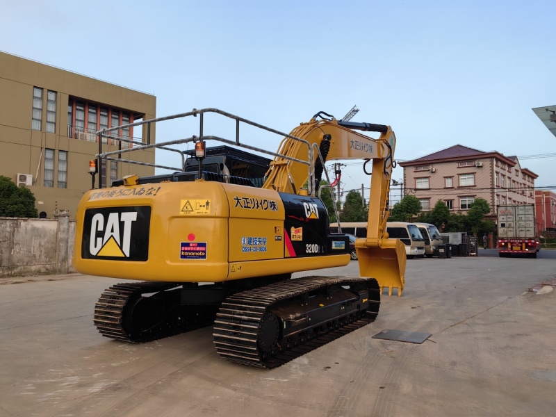 Caterpillar 320d excavator
