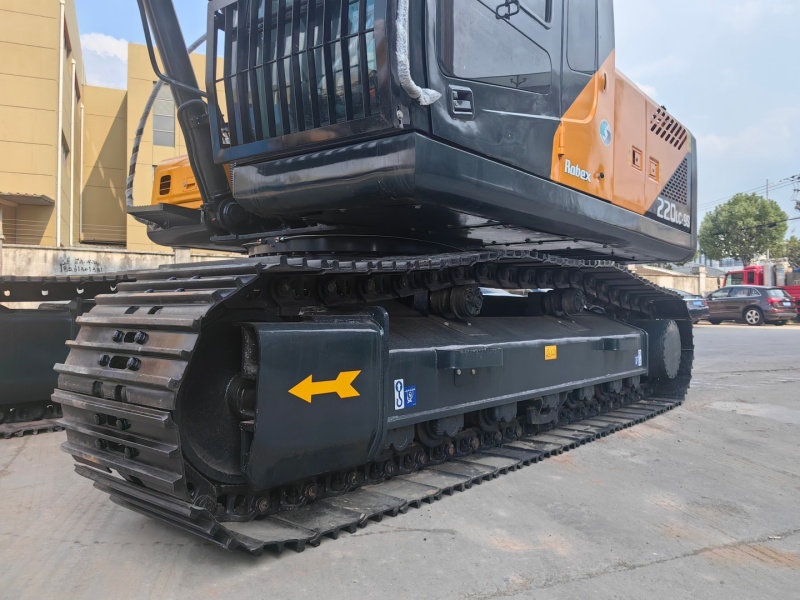 HYUNDAI 220LC-9S Crawler Excavator