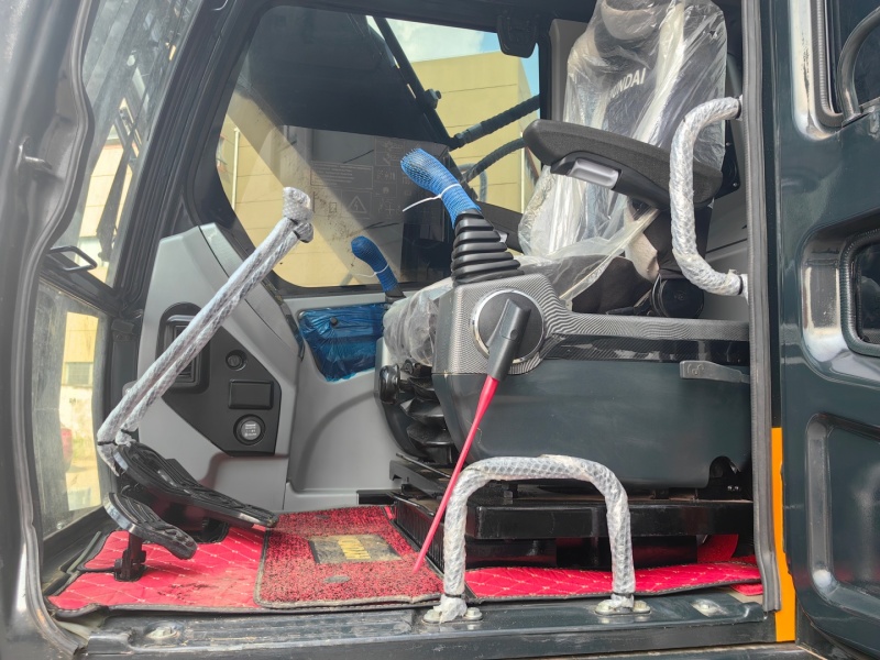 HYUNDAI 220LC-9S Crawler Excavator