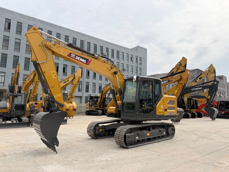 XCMG XE135 Excavator