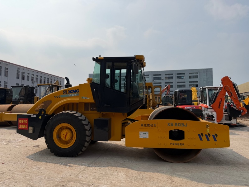 XS203J Used road roller on sale