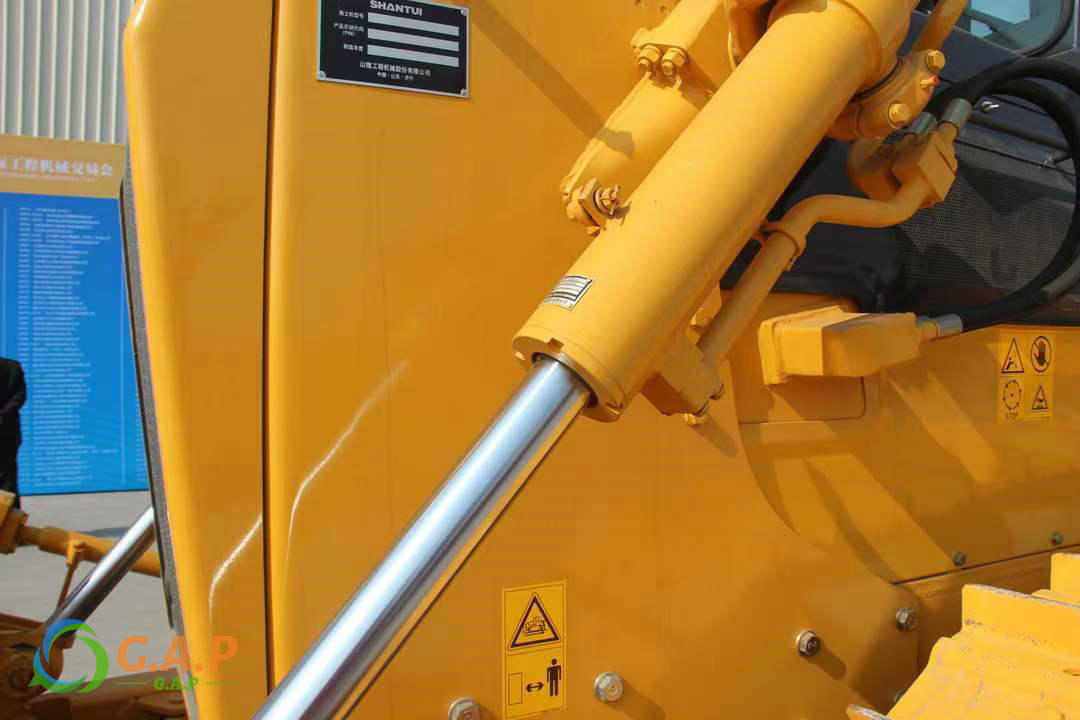 SHANTUI SD16 Bulldozer