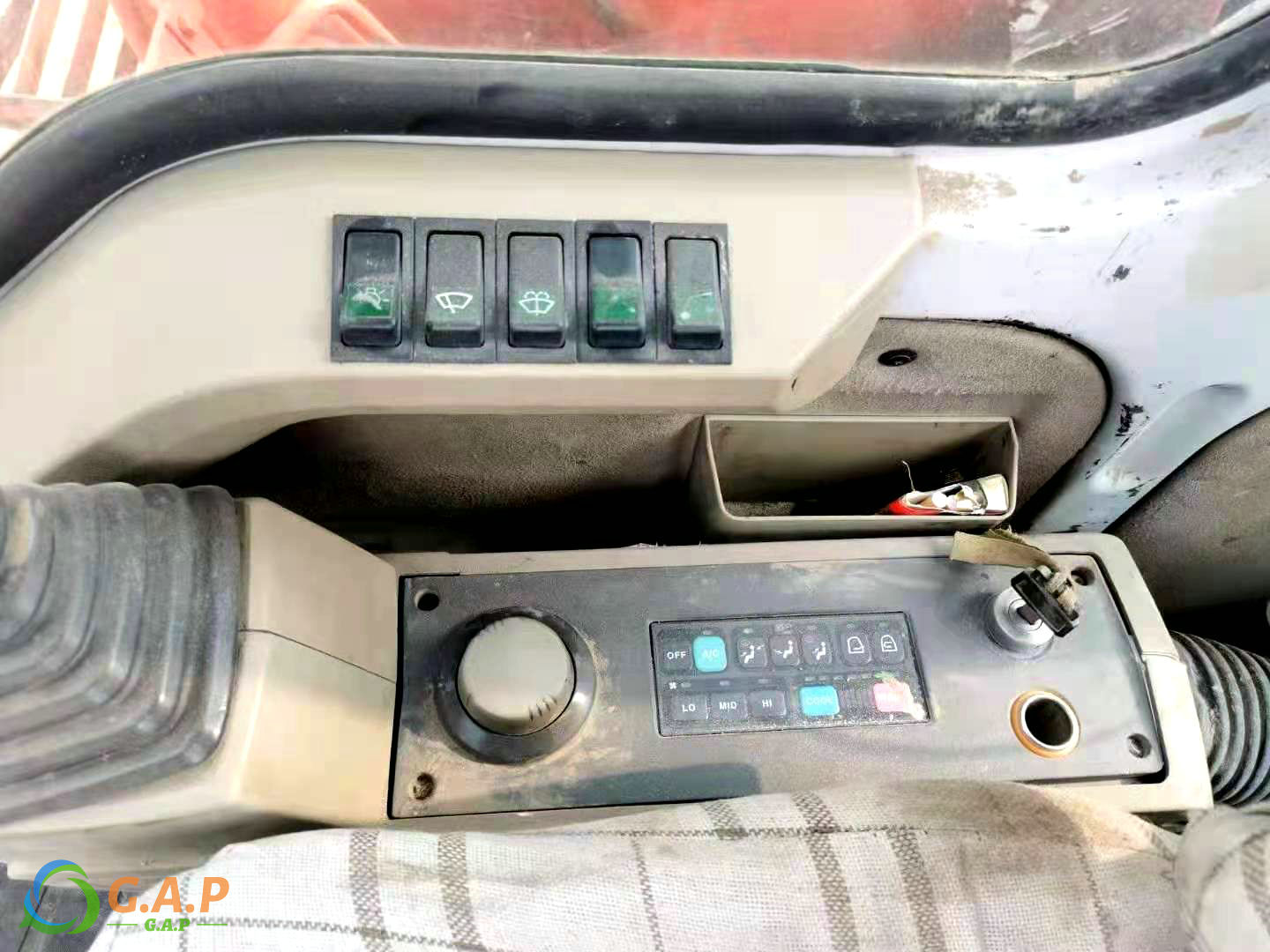 Doosan DH150LC-7 excavator