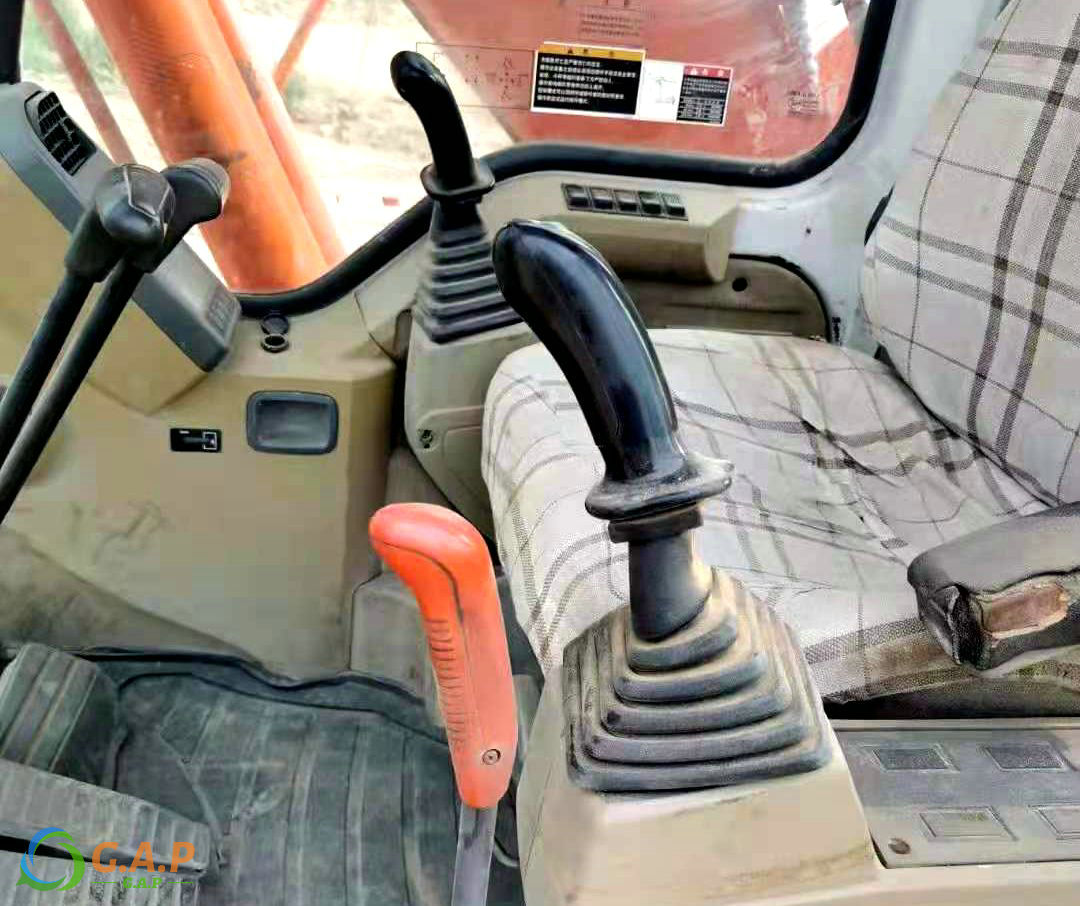 Doosan DH150LC-7 excavator