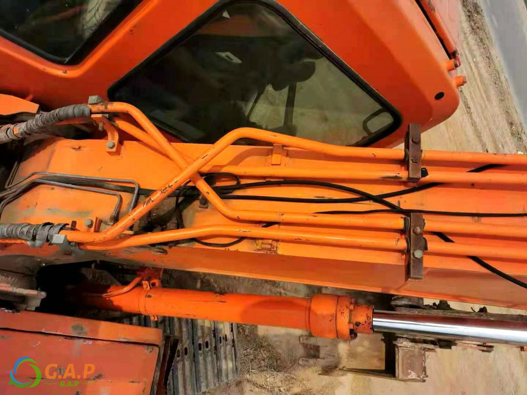 Doosan DH150LC-7 excavator
