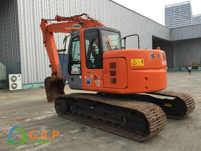 Hitachi ZX135 Excavator