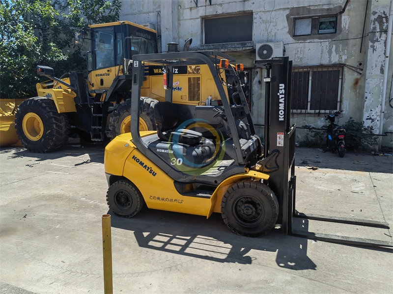 komatsu 3ton forklift