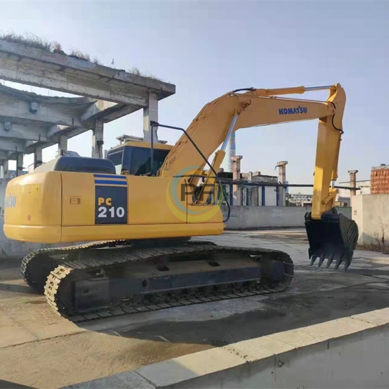 Komatsu PC210-7 Excavator