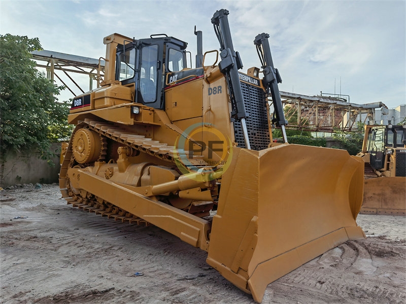 Cat bulldozer D8r 