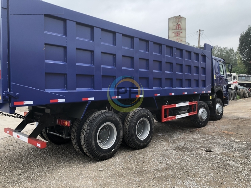 Howo 12 wheels dump truck 4x8