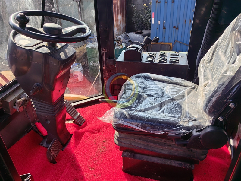 Caterpillar compactor CS-683E Road Roller