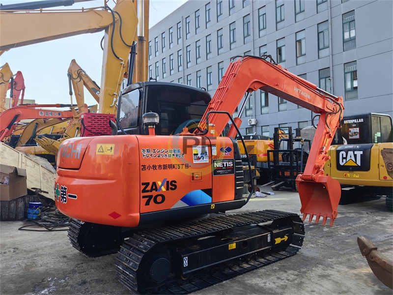 Hitachi ZX70 Excavator