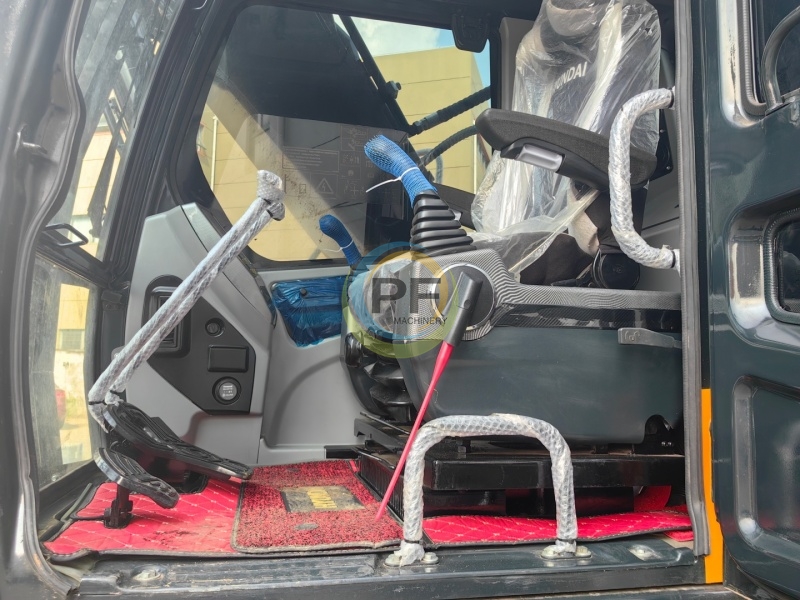 HYUNDAI 220LC-9S Crawler Excavator