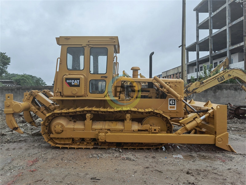 Caterpillar D6D  Bulldozer