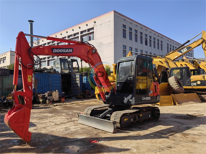 doosan dh55 excavator for sale
