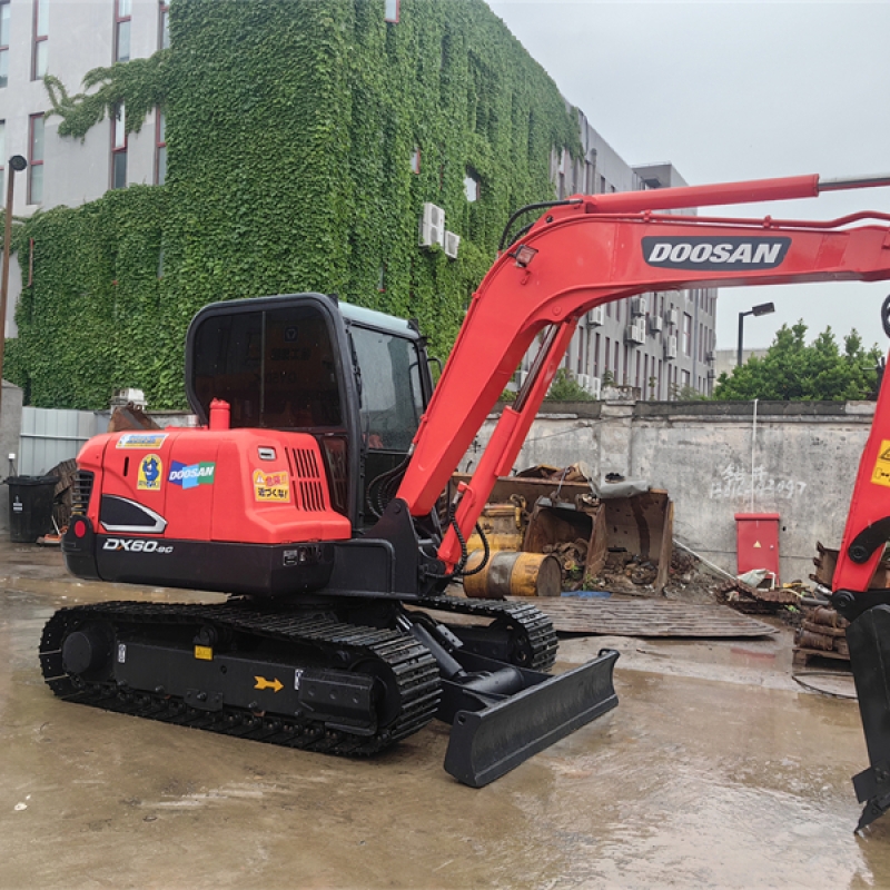 Doosan DX60 Excavator With Good Condition