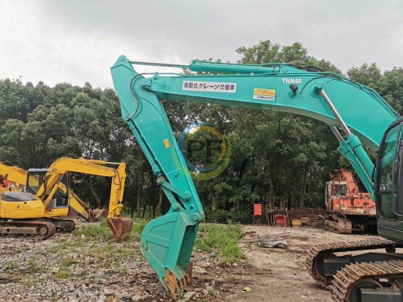 Kobelco SK200-8 Excavator