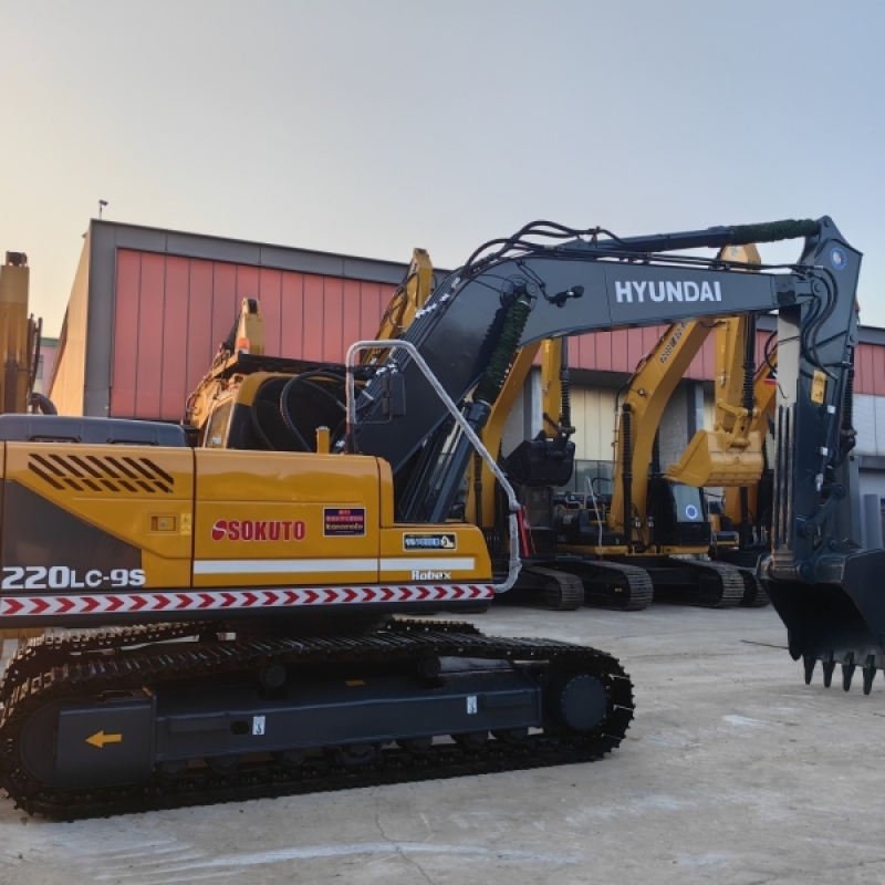 Used Hyundai 220Lc-9 Excavator