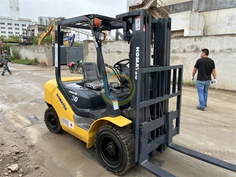 komatsu forklift FD30-17 3ton 4.5m lift