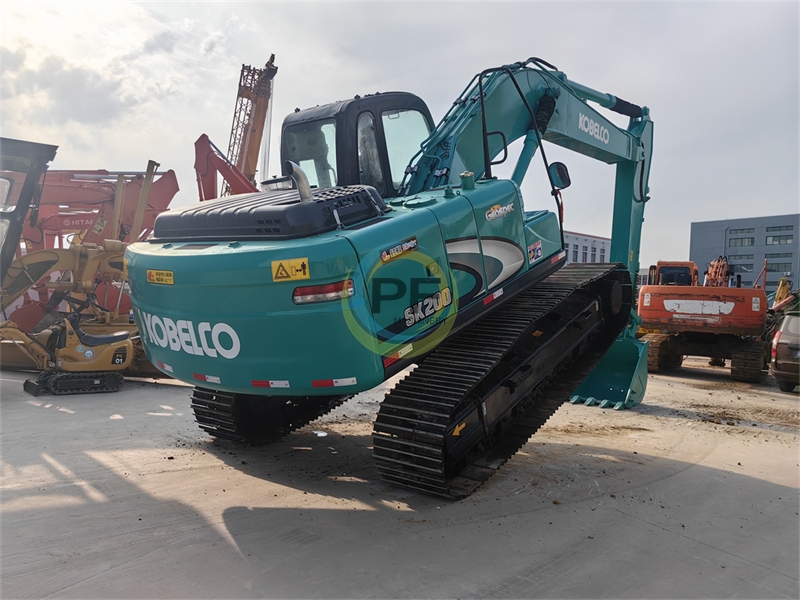 KOBELCO 200 EXCAVATOR SK200-8