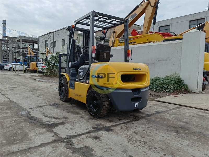 3ton lift 4.5m komatsu forklift