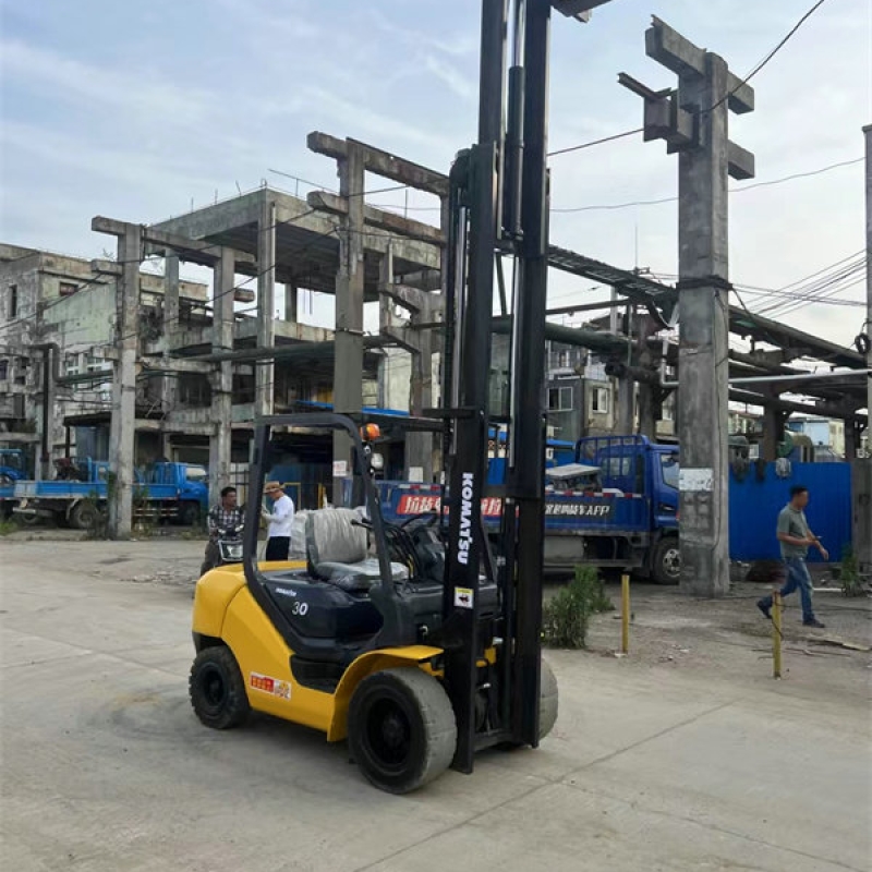 komatsu forklift 3ton 4.5m lift