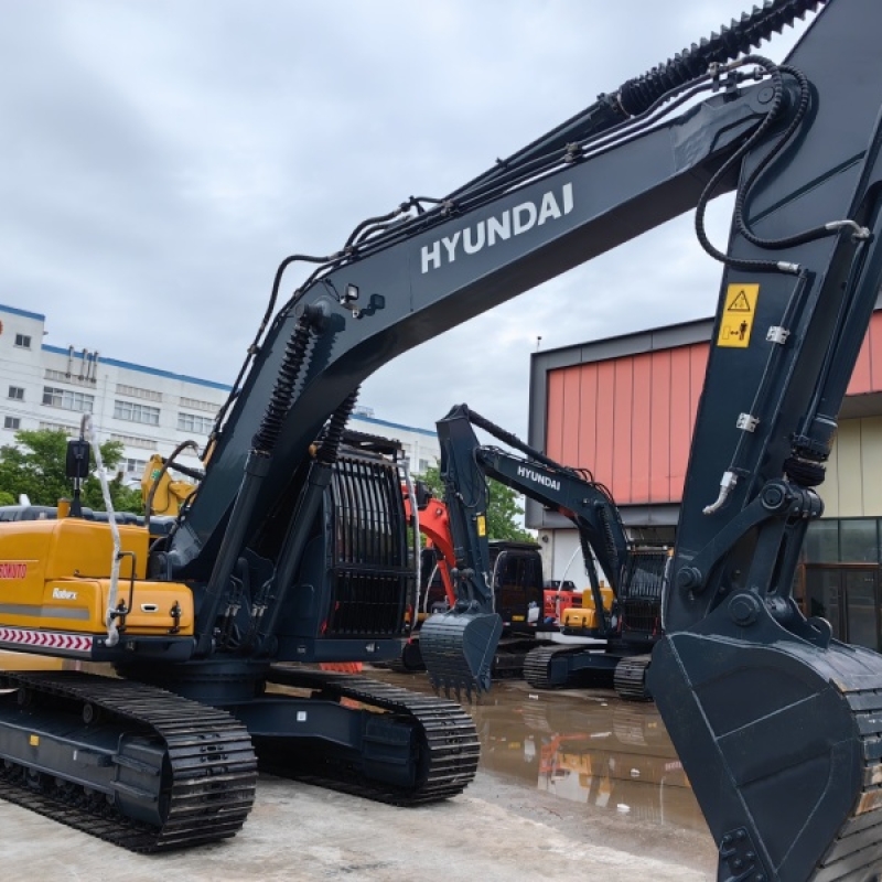Hyundai 220-9s Excavator