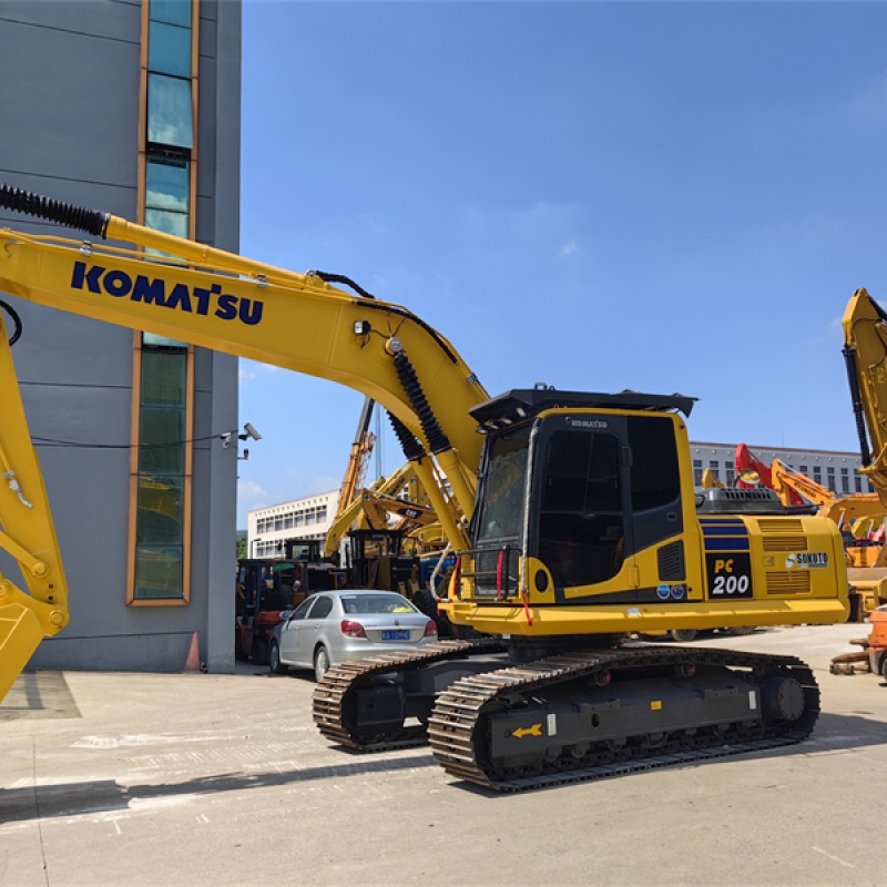 USED EXCAVATOR KOMATSU PC200-8N1