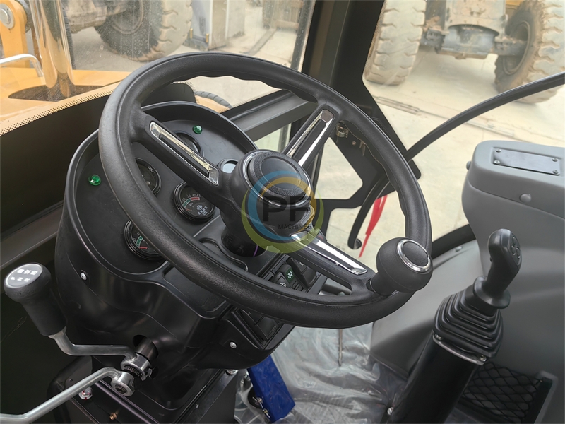 Cat 420F Backhoe
