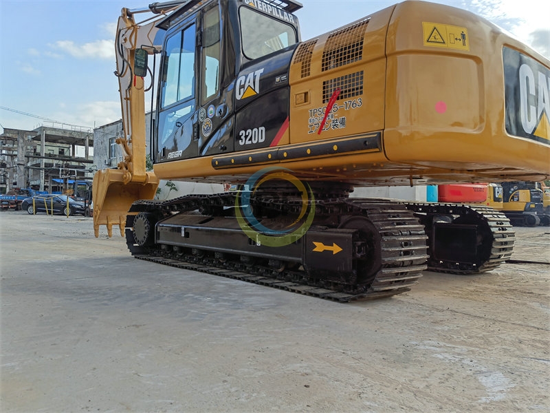 Caterpillar 320D excavator