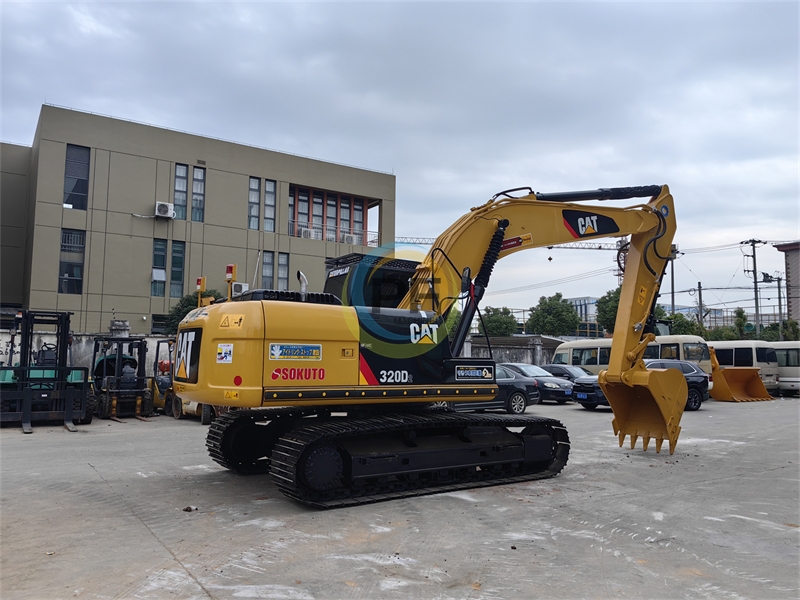 Used Caterpillar 320D excavator
