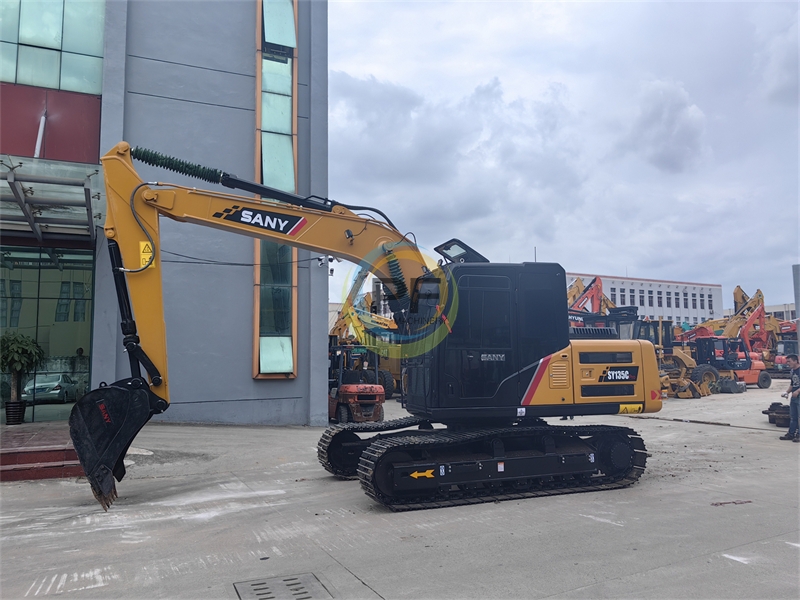 USED SANY SY135C EXCAVATOR
